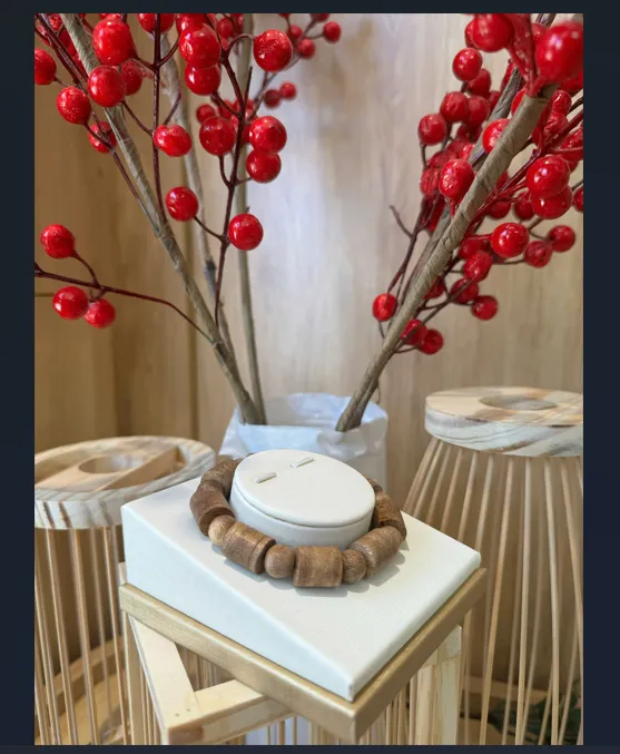 Vietnamese Natural Agarwood Bracelet – Prosperity “Bamboo Joint” Design